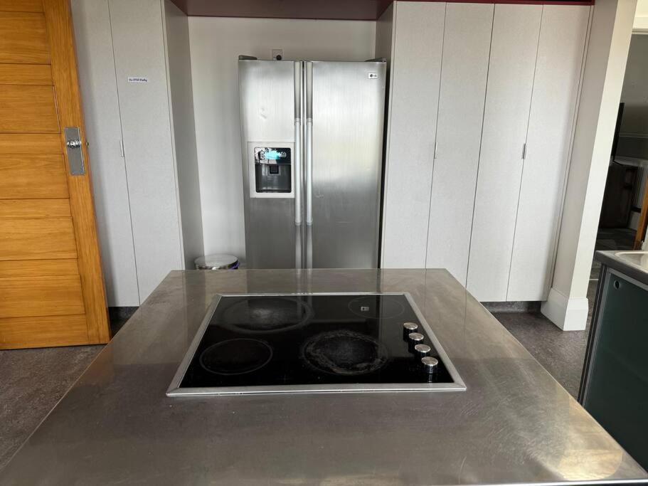 4 Large Bedroom Apartment In The City 哈士汀 外观 照片