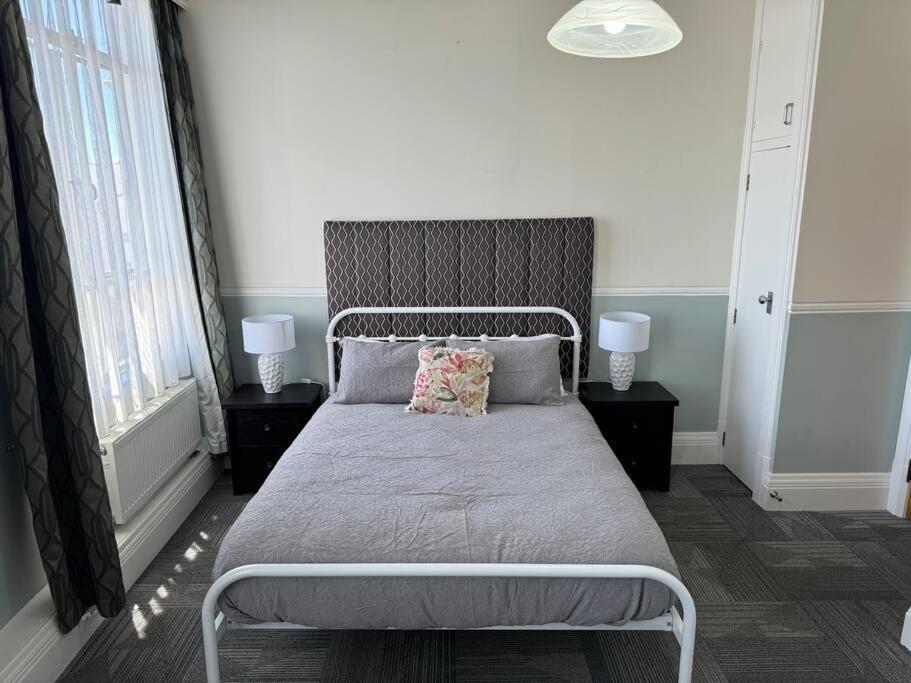 4 Large Bedroom Apartment In The City 哈士汀 外观 照片