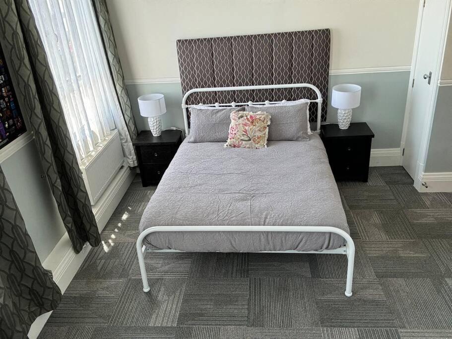 4 Large Bedroom Apartment In The City 哈士汀 外观 照片