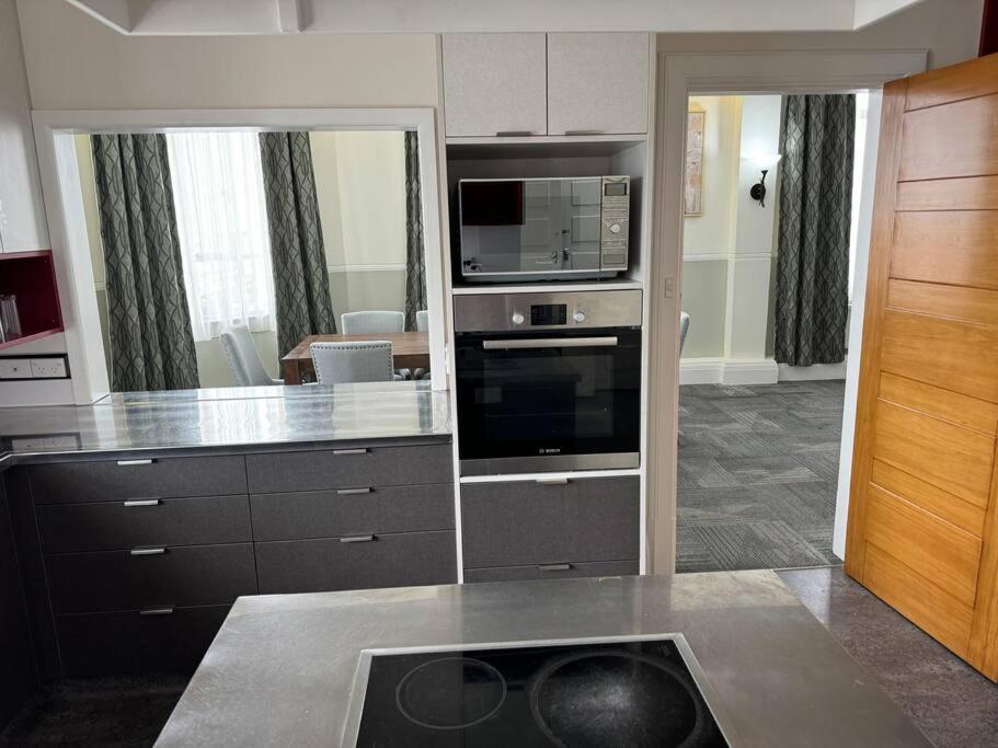 4 Large Bedroom Apartment In The City 哈士汀 外观 照片